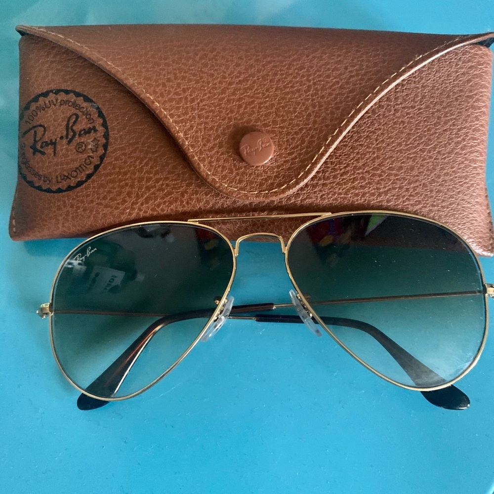 Rayban gold gradient aviator sunglasses 🕶